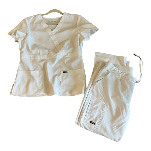 Grey's Anatomy Tops - Grey's Anatomy By BARCO Women's White Nurse Scrub Set Includes Top and Bottoms